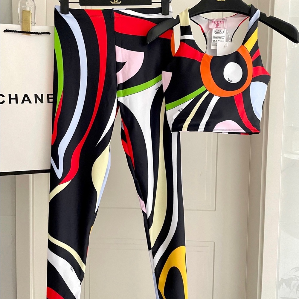 Emilio Pucci Black Multicolor Graphic-Print Leggings & Crop Top